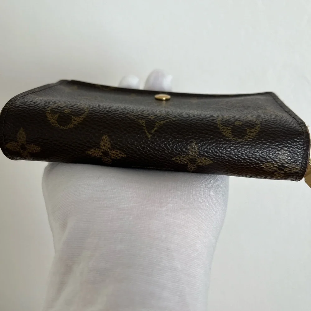 Louis Vuitton Tresor Wallet Monogram Zip Around Porte Monnaie Billets EUC